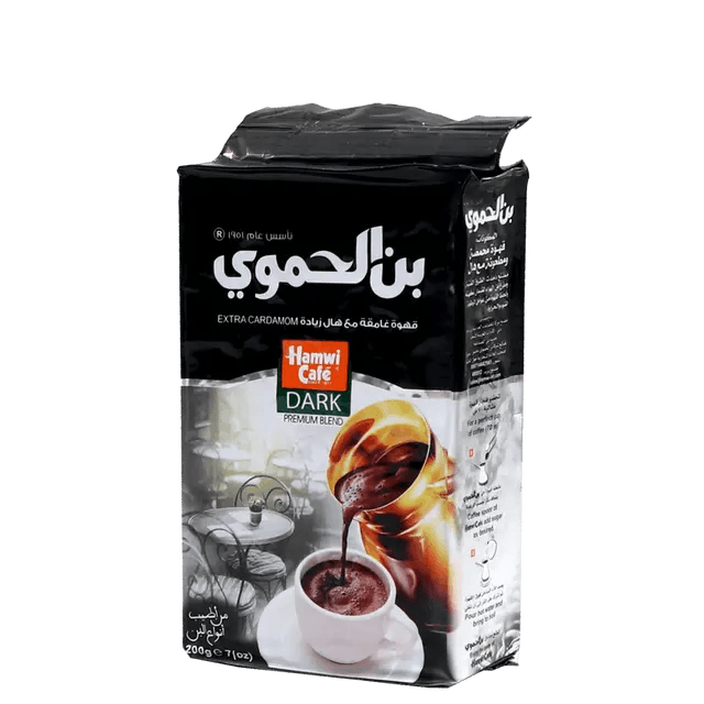 Dunkler Kaffee mit extra Kardamom