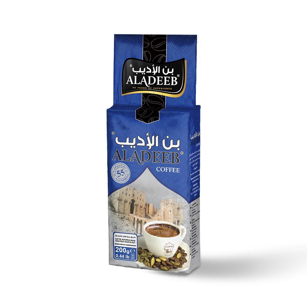 Dunkler Kaffee mit extra Kardamom